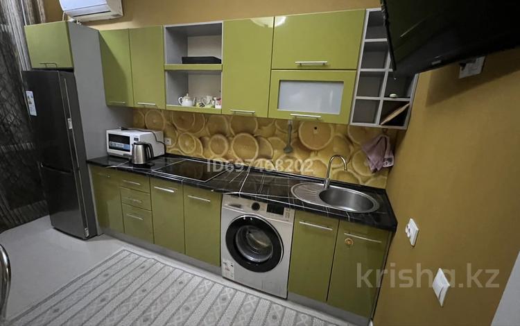 1-комнатная квартира · 37 м² · 14/14 этаж, 17-й мкр, 17 мкрн 7 за 20.3 млн ₸ в Актау — фото 12