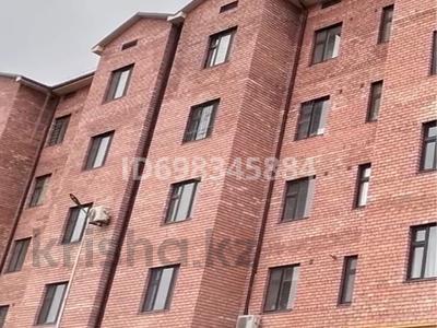 2-комнатная квартира · 79.3 м² · 2/5 этаж, мкр Жанаталап , Мкр Игилик 697/2 — Бекжан,Алаш за 160 000 〒 в Шымкенте, Туран р-н