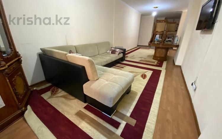 2-комнатная квартира, 72 м², 3/20 этаж, Абая 45/1