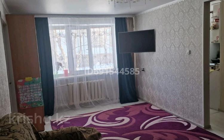 2-комнатная квартира, 44.7 м², 1/5 этаж, Бауыржан Момышулы 25 за 10 млн 〒 в Темиртау — фото 2