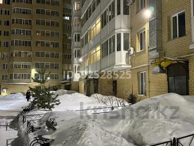 3-комнатная квартира, 72 м², 10/12 этаж, Жабаева 142 за 37.5 млн 〒 в Петропавловске