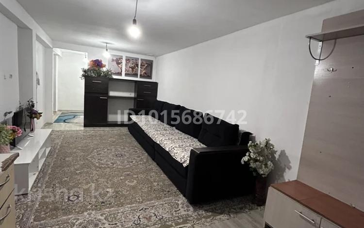 1-бөлмелі пәтер · 30 м² · 1/1 қабат, Көкқайнар ш/а. — Джангельдина, бағасы: 100 000 ₸ в Алматы, Алатауский р-н — фото 2