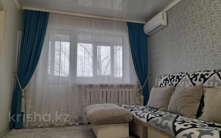 3-бөлмелі пәтер, 48 м², 5/5 қабат, Майкудук, 17й микрорайон 43, бағасы: 13.8 млн 〒 в Караганде, Алихана Бокейханова р-н — фото 2