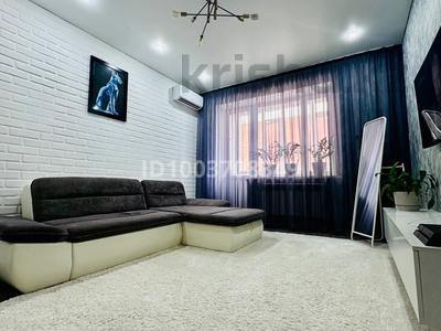2-комнатная квартира · 55 м² · 5/5 этаж, мкр 4 27/2 — Трасса Желаево за 22 млн ₸ в Уральске
