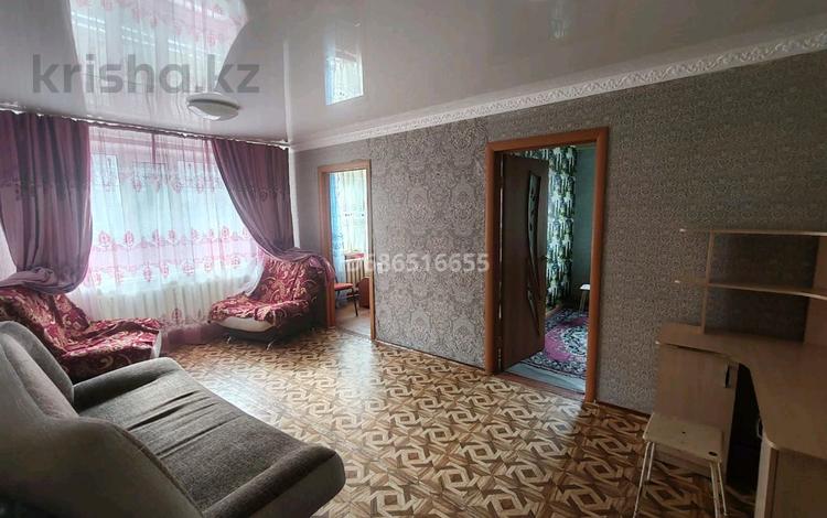 4-комнатная квартира, 60 м², 1/5 этаж помесячно, Мкр 1 а 11