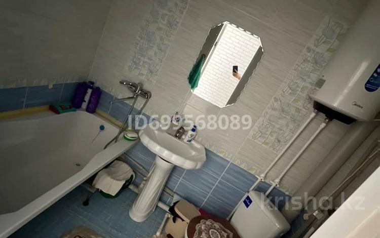 3-бөлмелі пәтер · 60 м² · 3/5 қабат, Калмыкова 1/1, бағасы: 220 000 ₸ в Балхаше — фото 2