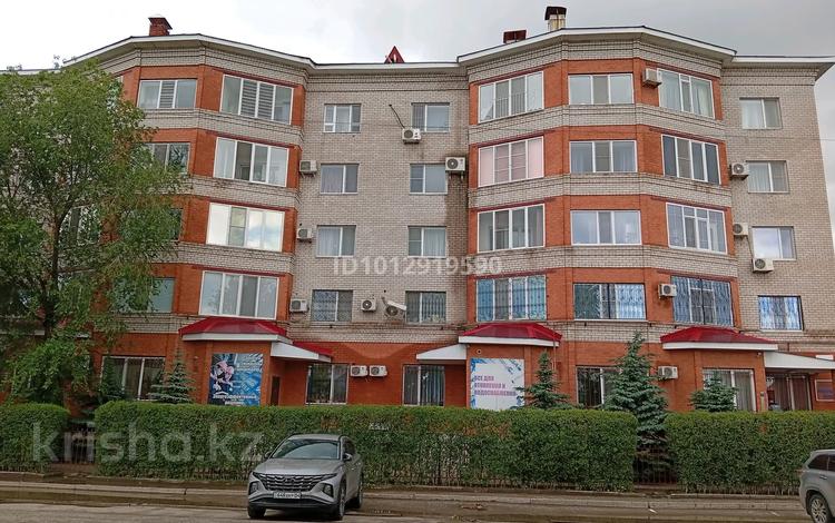 1-бөлмелі пәтер · 49 м² · 4/5 қабат, Асау-барак 55 — Дом Акваторий пересечение ул. Айтеке би, бағасы: 14 млн ₸ в Актобе, мкр. Курмыш — фото 2