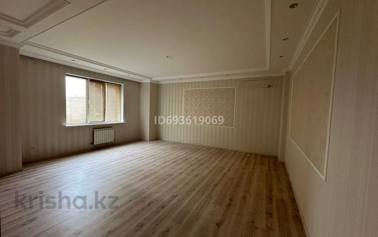 2-комнатная квартира, 111.3 м², Кунаева за 50 млн 〒 в Шымкенте, Аль-Фарабийский р-н — фото 2
