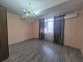 2-комнатная квартира · 66 м² · 6/13 этаж, мкр Аксай-5, Садвакасова 3б за 320 000 ₸ в Алматы, Ауэзовский р-н — фото 2