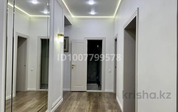 3-комнатная квартира · 95 м² · 8/9 этаж, мкр. Алтын орда, Мустафы Шокая 2 — Мустафа Шокая за 46 млн 〒 в Актобе — фото 2