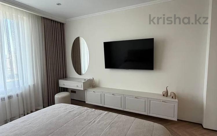 3-комнатная квартира · 90 м² · 7/24 этаж, Мангилик Ел 61 за 700 000 ₸ в Астане, Есильский р-н — фото 2