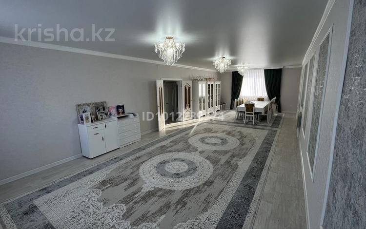 Жеке үй · 5 бөлме · 220 м² · 10 сот., мкр 12, АЛАШ 20, бағасы: 77.5 млн ₸ в Актобе — фото 2