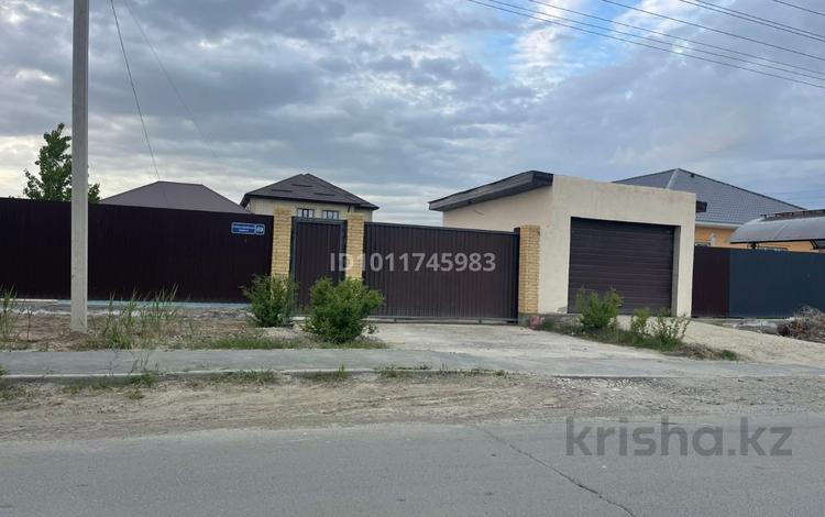 Отдельный дом · 3 комнаты · 102.5 м² · 840 сот., мкр Самал, Абиш Кекилбайулы за 39.2 млн ₸ в Атырау — фото 3