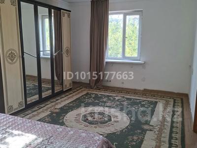 Отдельный дом · 4 комнаты · 200 м² · 8 сот., мкр Алмас 153 — Шаляпина Момышулы за 600 000 ₸ в Алматы, Ауэзовский р-н