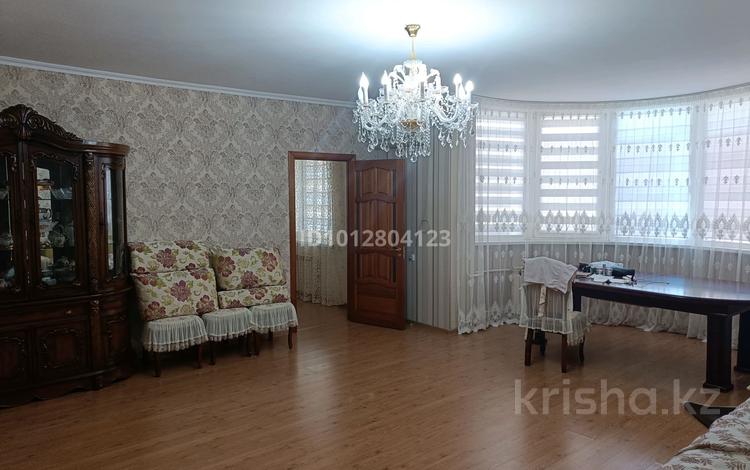 3-бөлмелі пәтер · 100 м² · 7/9 қабат, Муканова 1а, бағасы: 30 млн ₸ в Атырау, мкр Жилгородок — фото 2