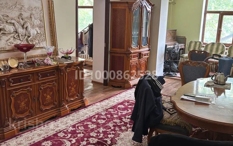 3-бөлмелі пәтер · 85 м² · 3/3 қабат, Диваева 5 — Тауке хана и Майлы кожа, бағасы: 40 млн ₸ в Шымкенте, Аль-Фарабийский р-н — фото 2