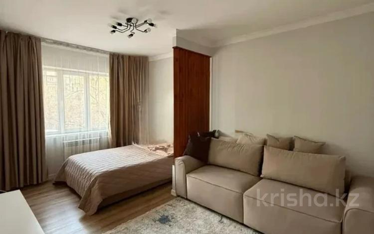 1-бөлмелі пәтер · 43 м² · 3/5 қабат, мкр Аксай-5, бағасы: 32 млн ₸ в Алматы, Ауэзовский р-н — фото 16
