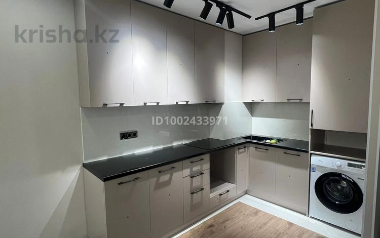 2-бөлмелі пәтер · 37.7 м² · 3/9 қабат, мкр Кокжиек, Жолымбет 42/5, бағасы: 25 млн ₸ в Алматы, Жетысуский р-н — фото 2