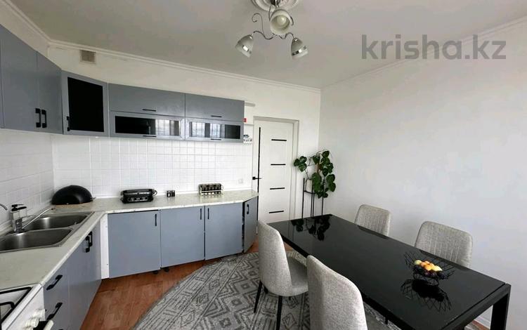 3-комнатная квартира · 105 м² · 7/9 этаж, мкр Аксай-1А за 60 млн ₸ в Алматы, Ауэзовский р-н — фото 2