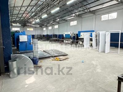 Промбаза · 3300 соток, Трасса Алматы Бишкек 17 — От заправки рояль 500 метров за 5 млн 〒 в Каскелене