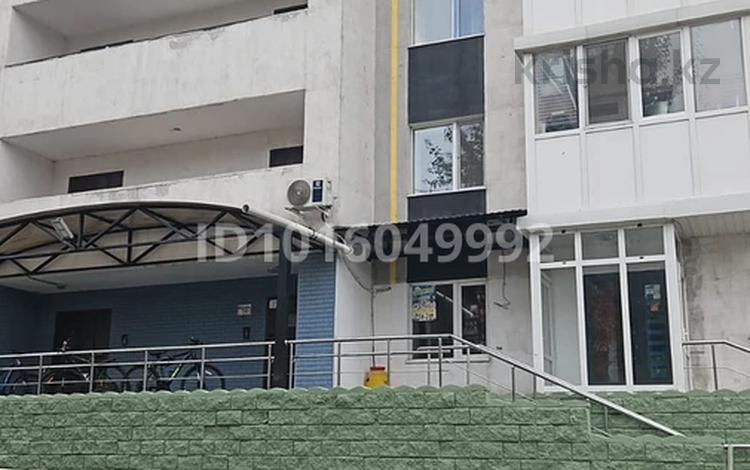 1-комнатная квартира · 32 м² · 8/9 этаж, Карасай Батыра 22А за 180 000 ₸ в Астане, Сарыарка р-н — фото 2