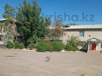 Кеңселер, білім орталықтары · 1023.2 м², бағасы: 50 млн ₸ в Шу