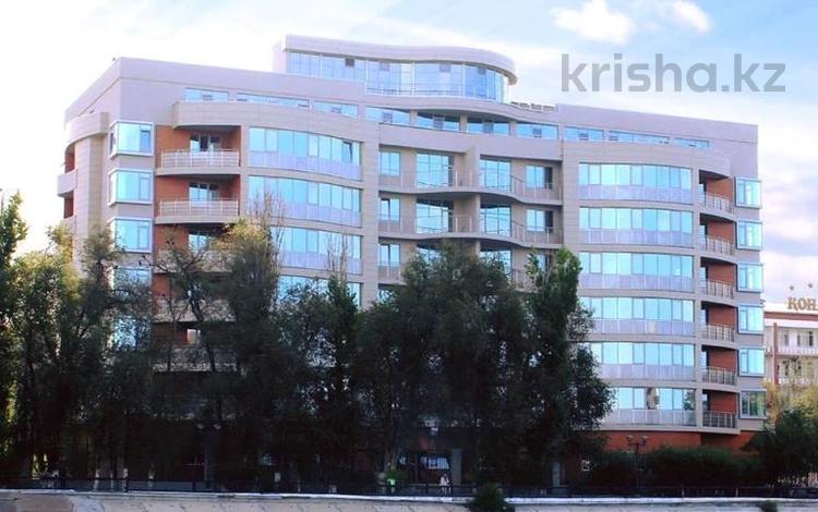 4-комнатная квартира · 180 м² · 4/6 этаж, Яблочный 7 за 1.1 млн ₸ в Атырау — фото 2