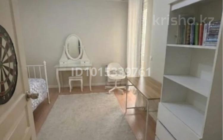 3-комнатная квартира · 83 м² · 3/9 этаж, мкр Аккент 7 за 450 000 ₸ в Алматы, Алатауский р-н — фото 2