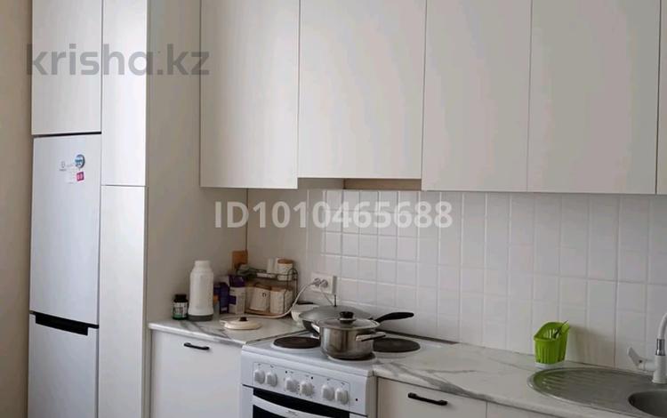 3 комнаты · 85 м² · 3/7 этаж, Е-117 33 за 45 000 ₸ в Астане, Есильский р-н — фото 2
