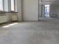 5-комнатная квартира, 340 м², Тауелсиздик 33 за 200 млн 〒 в Астане, Алматы р-н — фото 14