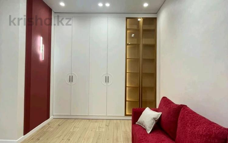 3-комнатная квартира · 52 м² · 8/12 этаж, Е 882 7 за 33.8 млн ₸ в Астане, Нура р-н — фото 2