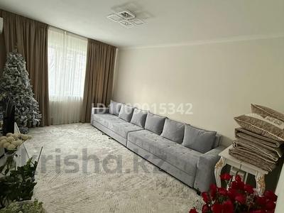 3-комнатная квартира · 67 м² · 5/5 этаж, Водник-1 — Магазина Шынар за 33 млн 〒 в Боралдае (Бурундай), мкр Водник-1