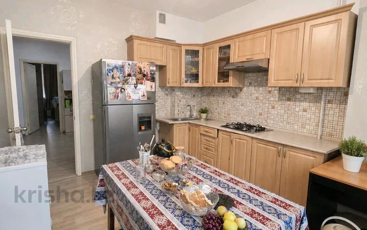 3-комнатная квартира · 80.2 м² · 1/9 этаж, мкр Мамыр-3 — Ул Шаляпина- Саина за 54 млн ₸ в Алматы, Ауэзовский р-н — фото 5