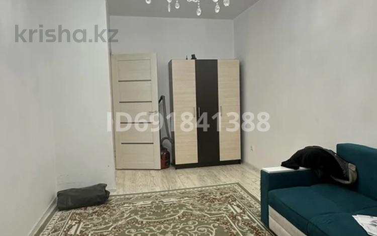 1-комнатная квартира, 38 м², 5/5 этаж помесячно, мкр Думан-2 17