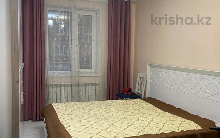 2-комнатная квартира, 60 м², 17/22 этаж, Комсомольский 1