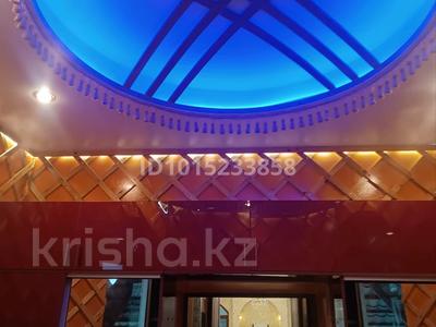 Дом · 6 комнат · 300 м², Куратова 63 — Райымбека Куратова за 100 000 ₸ в Алматы, Жетысуский р-н
