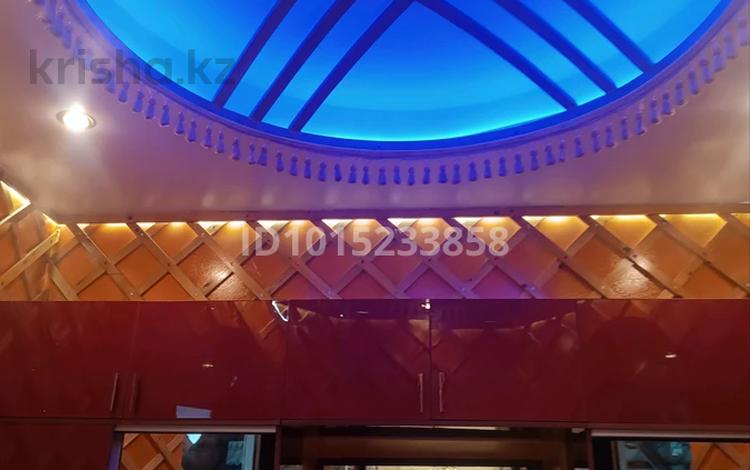 Дом · 6 комнат · 300 м², Куратова 63 — Райымбека Куратова за 100 000 ₸ в Алматы, Жетысуский р-н — фото 2