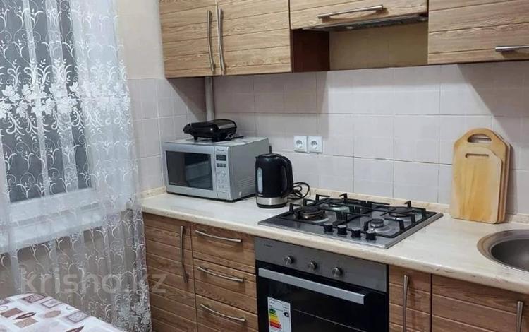 3-комнатная квартира · 59 м² · 2/5 этаж, мкр №8 15 за 39 млн ₸ в Алматы, Ауэзовский р-н — фото 8