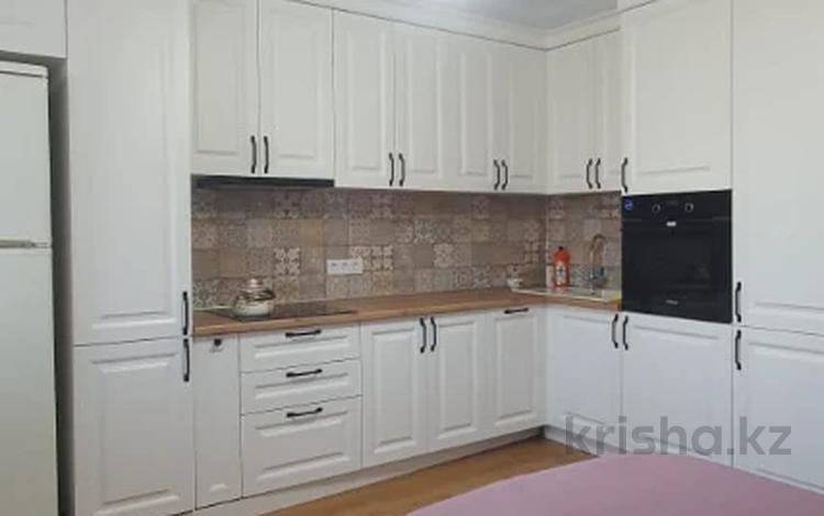 2-комнатная квартира · 90 м² · 3/12 этаж, Навои 323 за 450 000 ₸ в Алматы — фото 5
