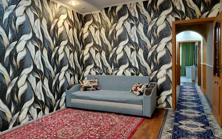 3-комнатная квартира · 80 м² · 1/2 этаж, мкр Аксай-4 14 — Жубанова за 380 000 ₸ в Алматы, Ауэзовский р-н — фото 2