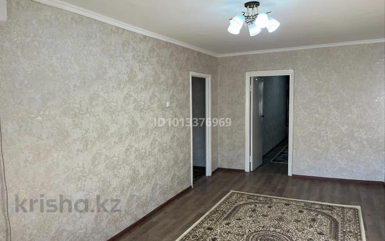 2-бөлмелі пәтер · 44 м² · 3/5 қабат, Водник 2 дом 1 — Где базарчик длинный дом, бағасы: 20.5 млн ₸ в Боралдае (Бурундай), мкр Водник-2 — фото 2
