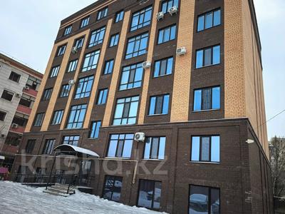 2-бөлмелі пәтер · 75 м² · 2/5 қабат, Молдагулова 23, бағасы: 34 млн ₸ в Уральске