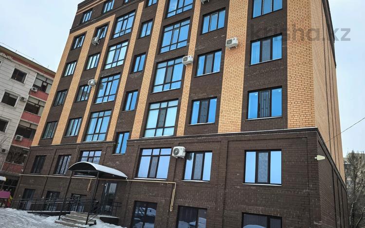 2-комнатная квартира · 75 м² · 2/5 этаж, Молдагулова 23 за 34 млн ₸ в Уральске — фото 2
