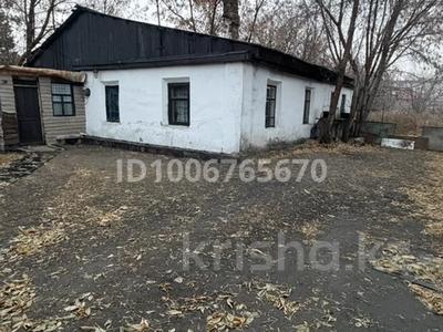 Отдельный дом · 3 комнаты · 50 м² · 13 сот., Рейдовая — Гоголя/ Рейдовая за 30 млн 〒 в Караганде, Казыбек би р-н