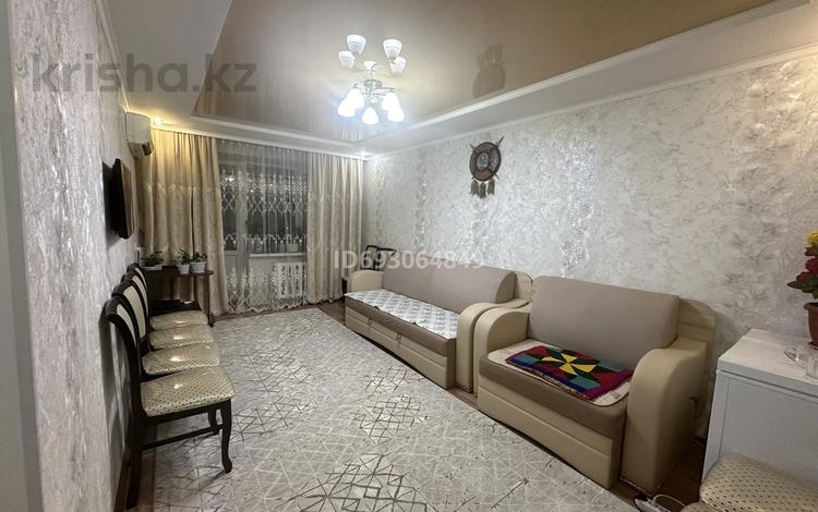2-комнатная квартира, 42 м², 3/4 этаж, Гагарина 2 — Центр за 13 млн 〒 в Жезказгане — фото 2