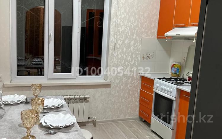 1-комнатная квартира · 45.7 м² · 1/4 этаж, мкр Нурсат за 180 000 ₸ в Шымкенте, Каратауский р-н — фото 2