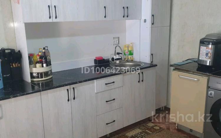 Отдельный дом · 6 комнат · 130 м² · 12 сот., Акылбекова 30 — Лукманова за 21 млн 〒 в Таразе — фото 2