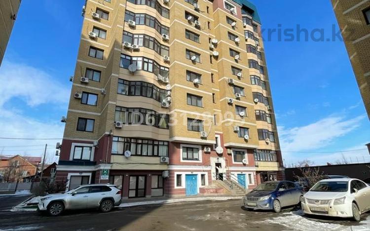 3-комнатная квартира · 90 м² · 4/9 этаж, Улица Шарипова 26A за 44.9 млн ₸ в Атырау, мкр Жилгородок — фото 3