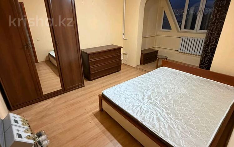 3-комнатная квартира · 66 м² · 6/9 этаж, мкр Аксай-4 за 44.5 млн ₸ в Алматы, Ауэзовский р-н — фото 2