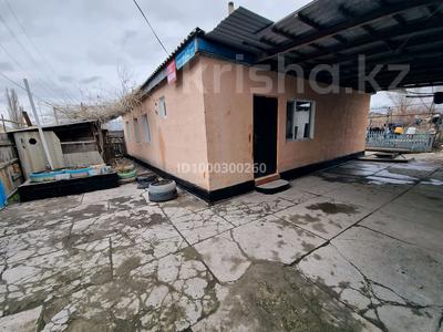 Отдельный дом · 4 комнаты · 100 м² · 8 сот., Жаксыбая 12 12 — Ближе к центре. Остановка пикарная за 12 млн ₸ в Толе би